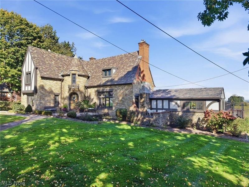 826 E Schaaf Road, Brooklyn Heights, OH 44131 Photo 3