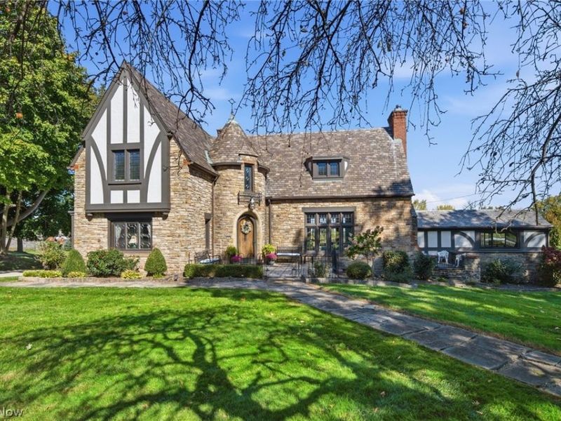 826 E Schaaf Road, Brooklyn Heights, OH 44131 Photo 5