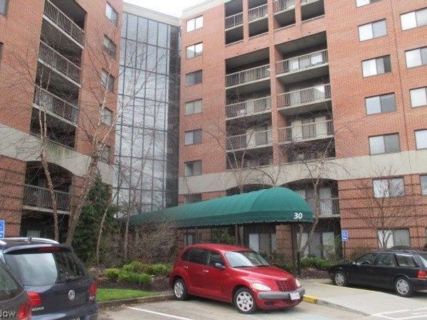 30 Severance Circle , Unit 205, Cleveland Heights, OH 44118
