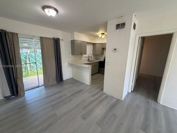2450 Lincoln St , Unit 3, Hollywood, FL 33020