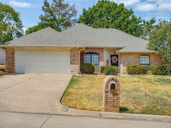 803 Water View Drive, Mansfield, TX 76063