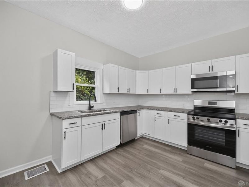 4127 Flower Avenue, Cincinnati, OH 45205 Photo 8