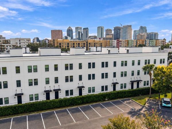 1218 E KAY STREET, Unit 21, TAMPA, FL 33602