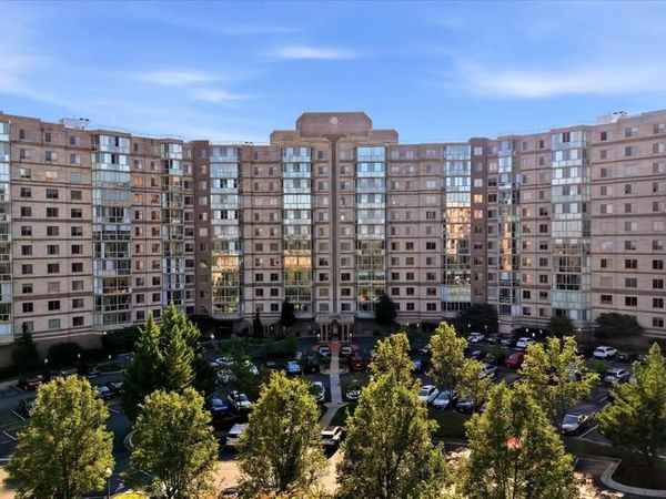 19375 CYPRESS RIDGE TERRACE, Unit 815, LEESBURG, VA 20176