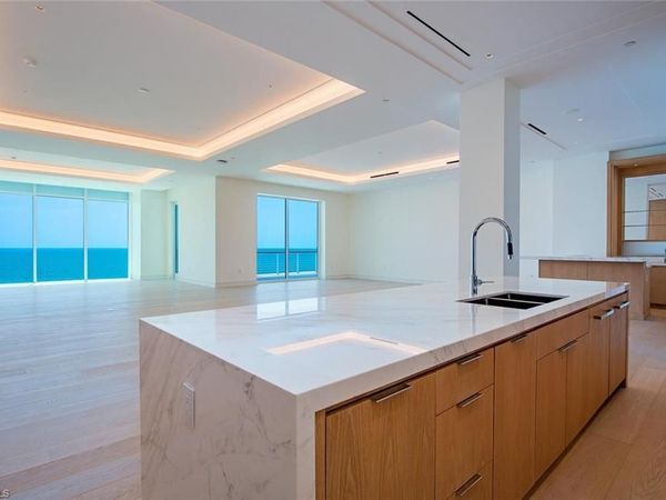 901 Gulf Shore BLVD N, Unit C-402, NAPLES, FL 34102