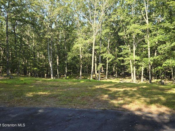 Lot 109 Oriole Court, Hawley, PA 18428