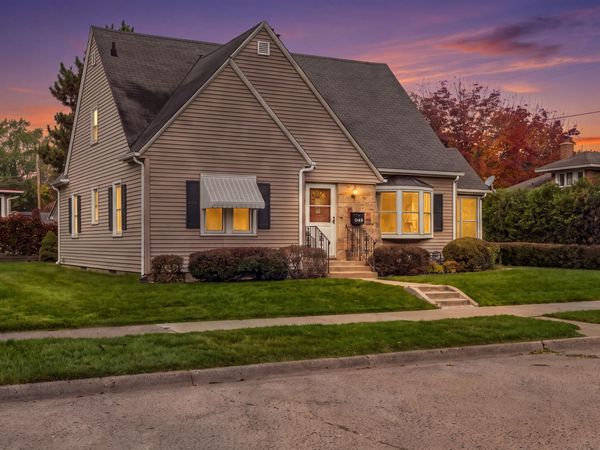 462 21st St S, La Crosse, WI 54601