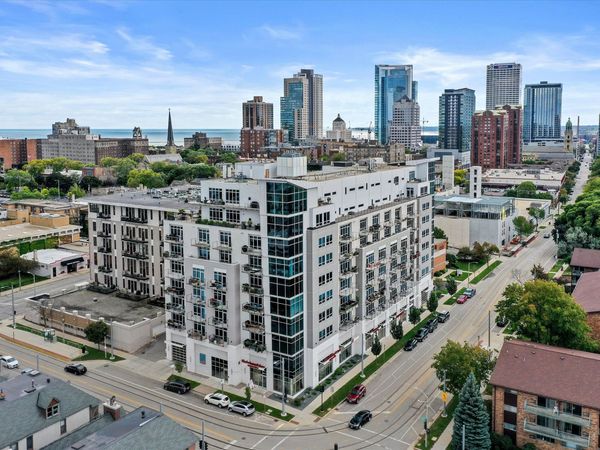 601 E Ogden Ave, Unit 607, Milwaukee, WI 53202