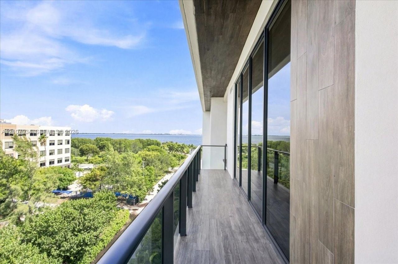 3581 E Glencoe St , Unit 605, Coconut Grove, FL 33133 Photo