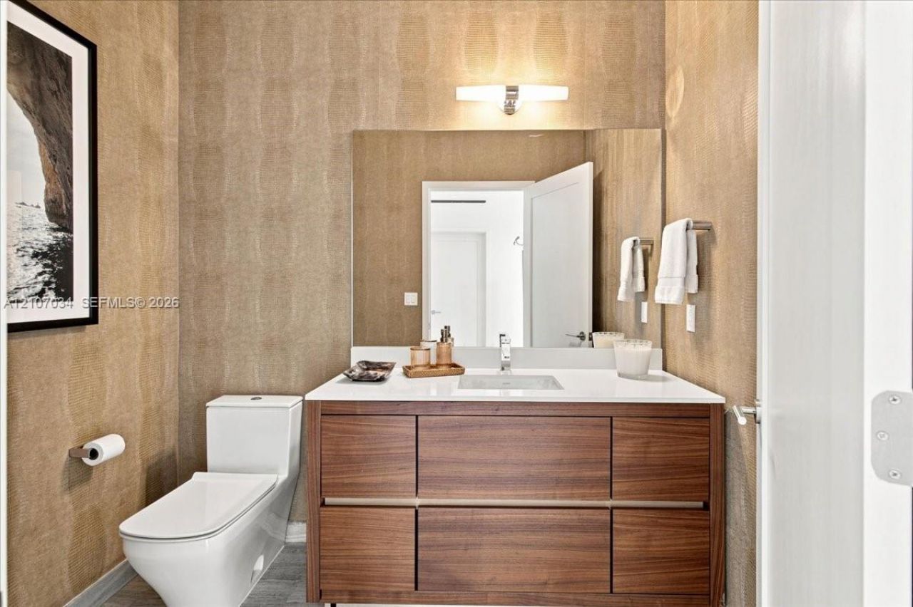 3581 E Glencoe St , Unit 605, Coconut Grove, FL 33133 Photo