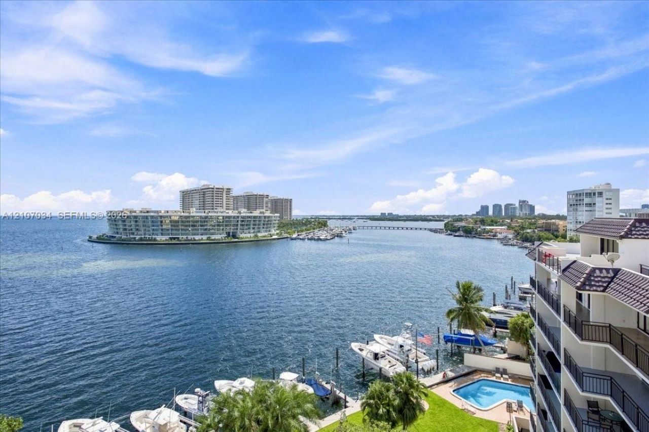 3581 E Glencoe St , Unit 605, Coconut Grove, FL 33133 Photo