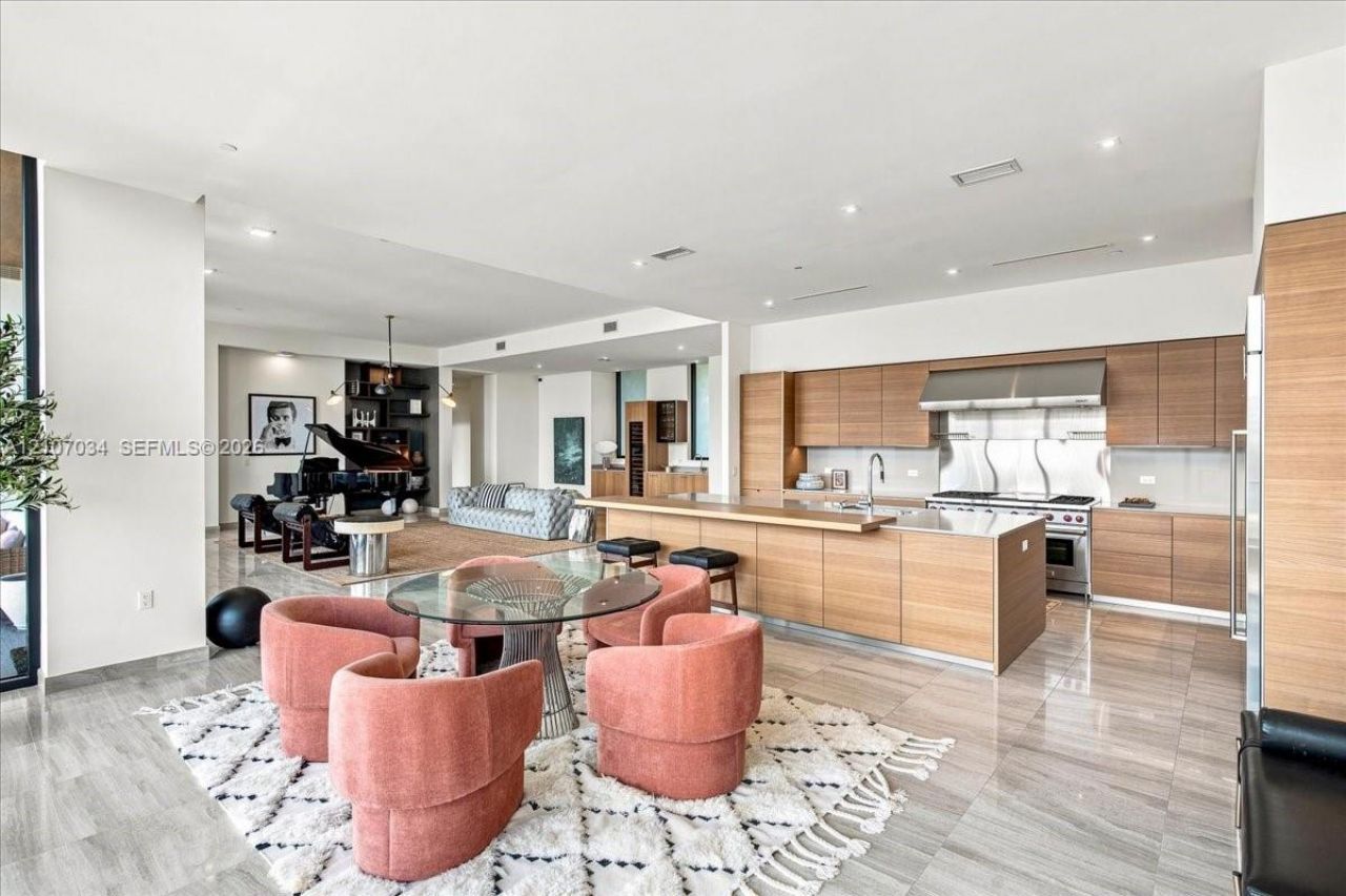 3581 E Glencoe St , Unit 605, Coconut Grove, FL 33133 Photo