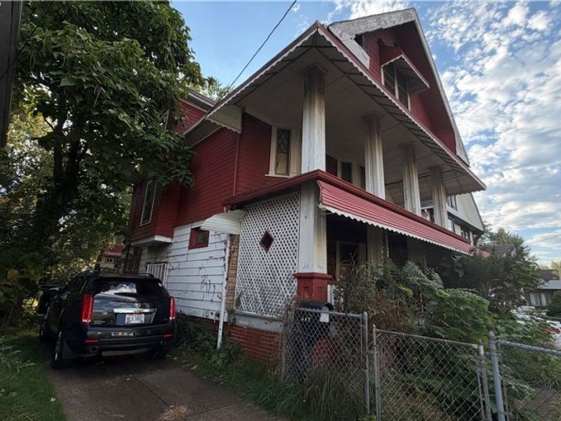 643 E 107th Street, Cleveland, OH 44108 Photo 2