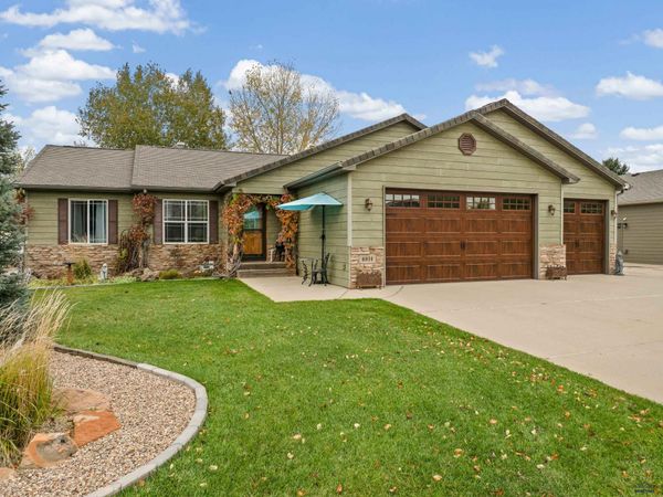 6814 SAHALEE DR, Rapid City, SD 57702