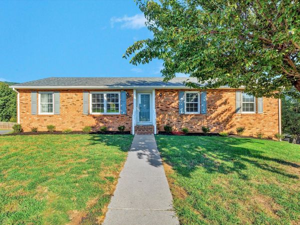 5124 Jonathan LN, Roanoke, VA 24019