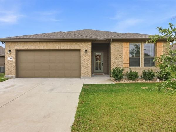 8209 Tomcat Trail, Godley, TX 76044