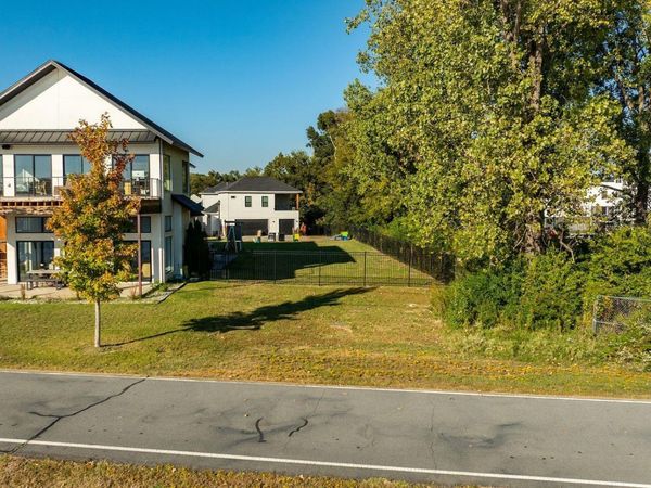 1300 Rockwater Lane , North Little Rock, AR 72114