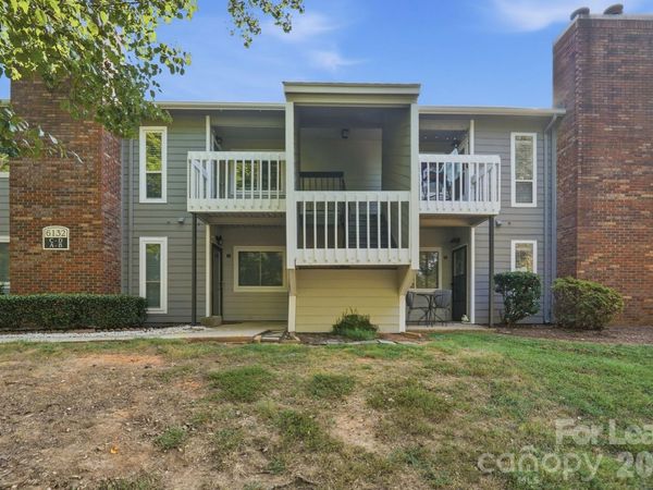 6132 Heath Ridge Court, Charlotte, NC 28210