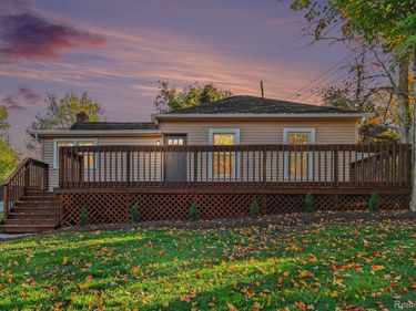 120 E Lafayette Street, Milford Village, Mi 48381