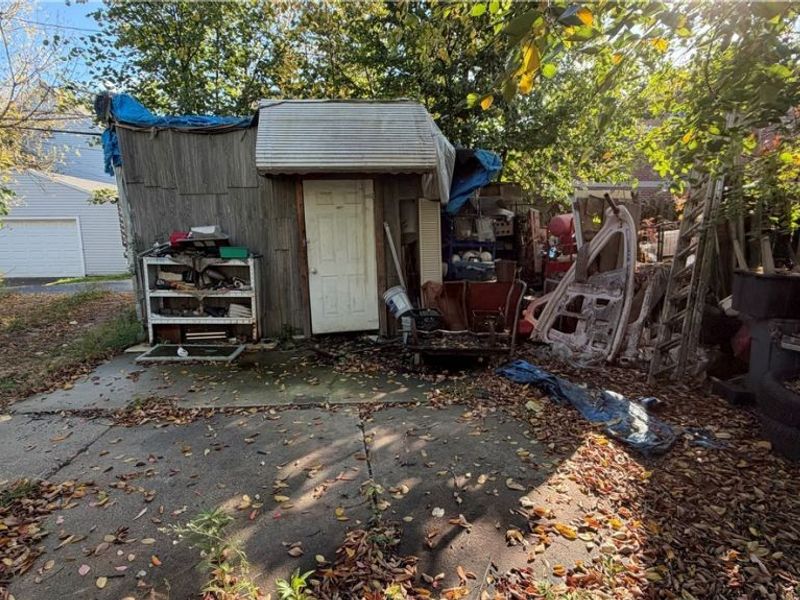 705 E 155th Street, Cleveland, OH 44110 Photo 6
