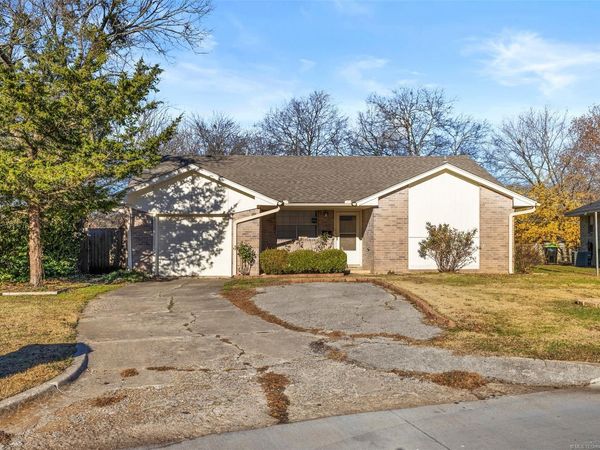 910 W 24th , Ada, OK 74820