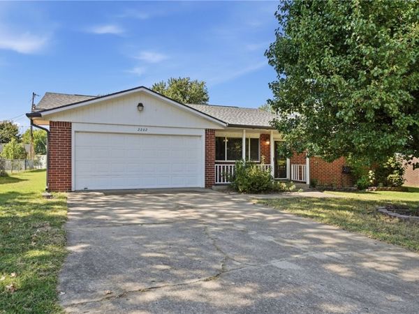2202 Lynn Street , Springdale, AR 72762