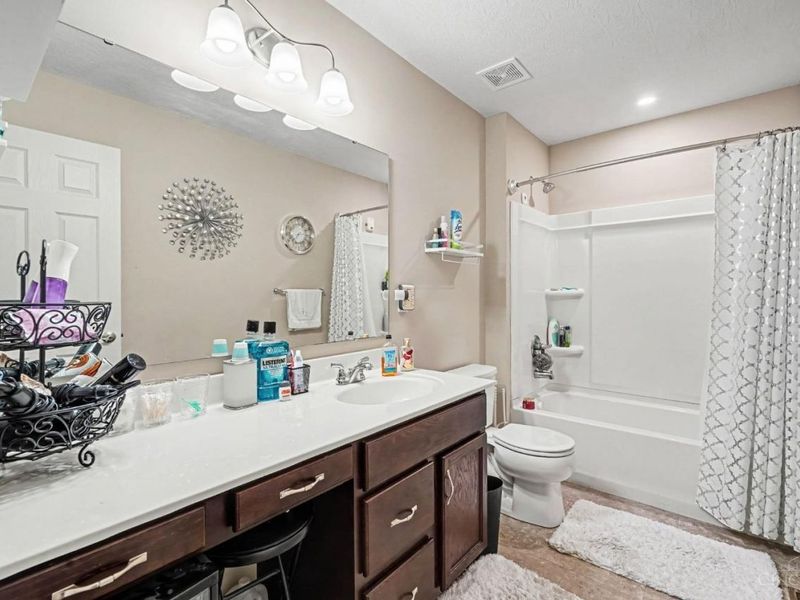 7048 Quellin Boulevard, Hamilton Township, OH 45039 Photo 19