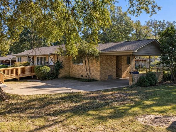 261 Pollard Street, Batesville, MS 38606