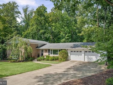 4000 MAVIS COURT , ALEXANDRIA, VA 22309