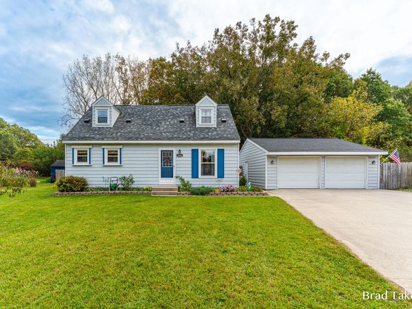 1864 Woodrun Drive SE, Lowell, MI 49331
