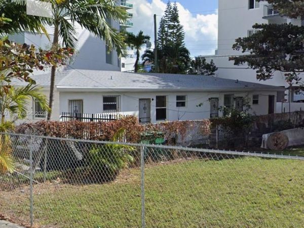 460 NE 29th Ter , Miami, FL 33137