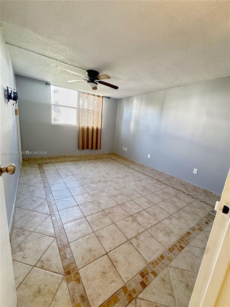 2800 Somerset Dr , Unit 115J, Lauderdale Lakes, FL 33311 Photo