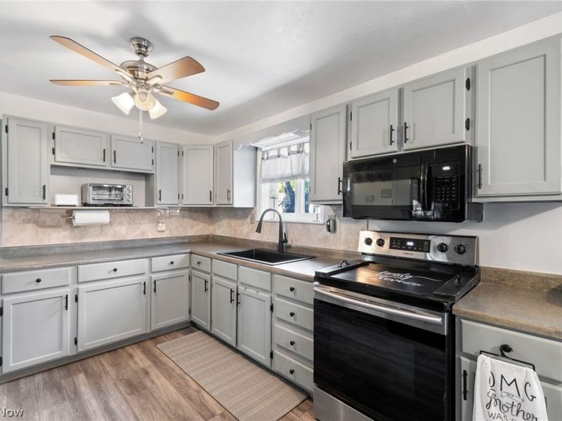 4127 Denison Avenue, Lorain, OH 44055 Photo 7
