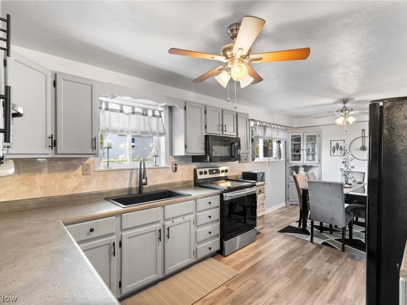 4127 Denison Avenue, Lorain, OH 44055 Photo 9