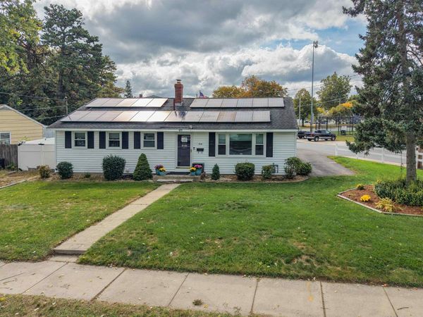 40 Grand Avenue, Nashua, NH 03060