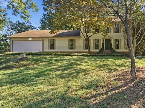 528 Chanterella Road SW, Lilburn, GA 30047