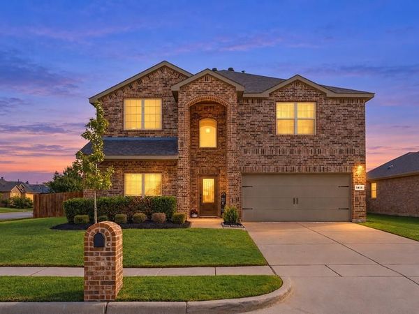 1411 Saint Johns Drive , Van Alstyne, TX 75495