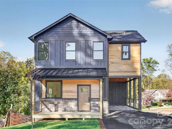 1011 Fassifern Court , Hendersonville, NC 28791