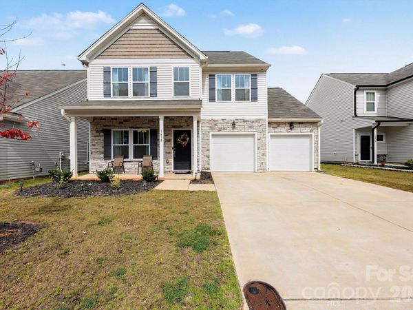 1435 Finwick Drive , Pfafftown, NC 27040