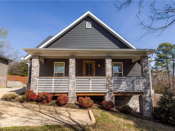 2983 N Old Wire Road , Fayetteville, AR 72703