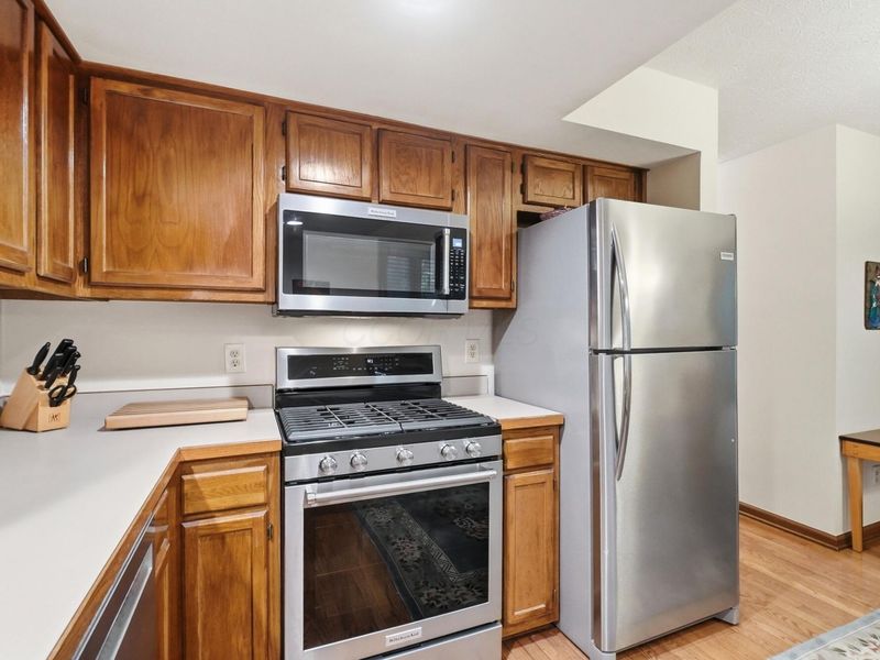 5241 Wood Run Boulevard, Unit 85, Columbus, OH 43220 Photo 10