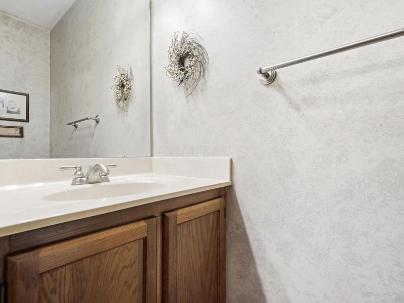5241 Wood Run Boulevard, Unit 85, Columbus, OH 43220 Photo 13