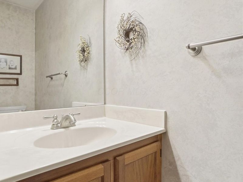 5241 Wood Run Boulevard, Unit 85, Columbus, OH 43220 Photo 14
