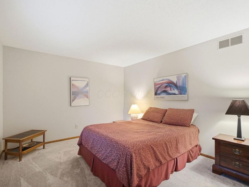 5241 Wood Run Boulevard, Unit 85, Columbus, OH 43220 Photo 15