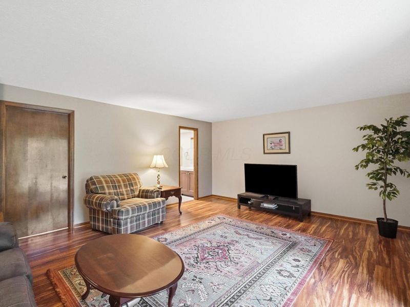 5241 Wood Run Boulevard, Unit 85, Columbus, OH 43220 Photo 20