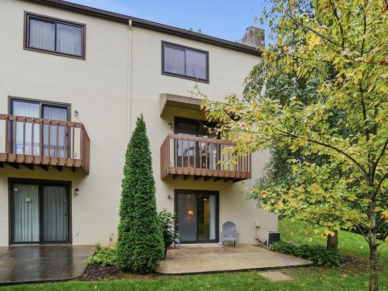 5241 Wood Run Boulevard, Unit 85, Columbus, OH 43220 Photo 25