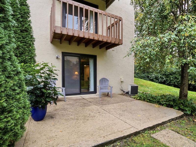 5241 Wood Run Boulevard, Unit 85, Columbus, OH 43220 Photo 26