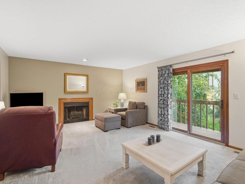 5241 Wood Run Boulevard, Unit 85, Columbus, OH 43220 Photo 6