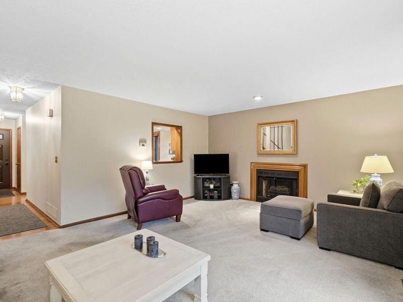 5241 Wood Run Boulevard, Unit 85, Columbus, OH 43220 Photo 7
