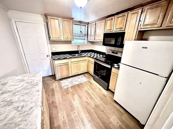 623 Cummins Hwy, Unit B, Boston, MA 02136